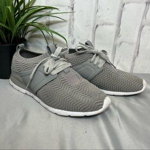 ugg willows chevron design sneakers